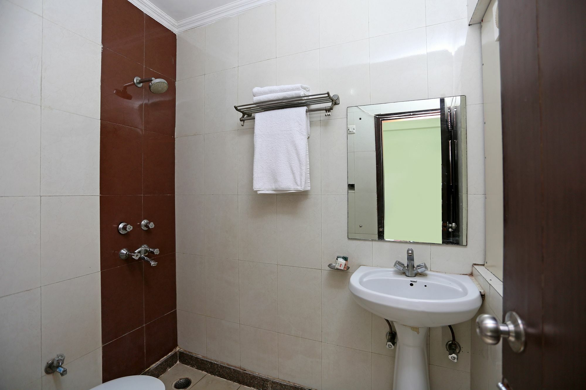 Hotel Aero Look New Delhi Eksteriør bilde