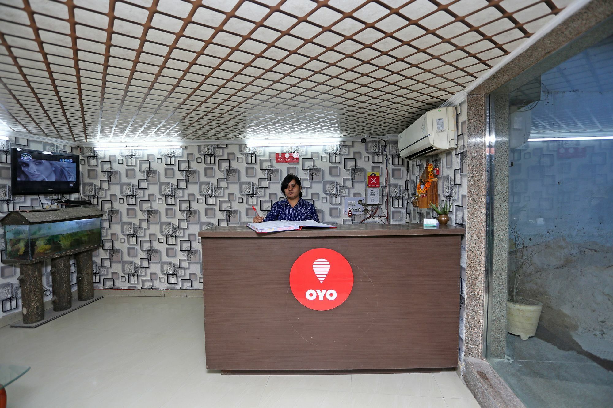 Hotel Aero Look New Delhi Eksteriør bilde