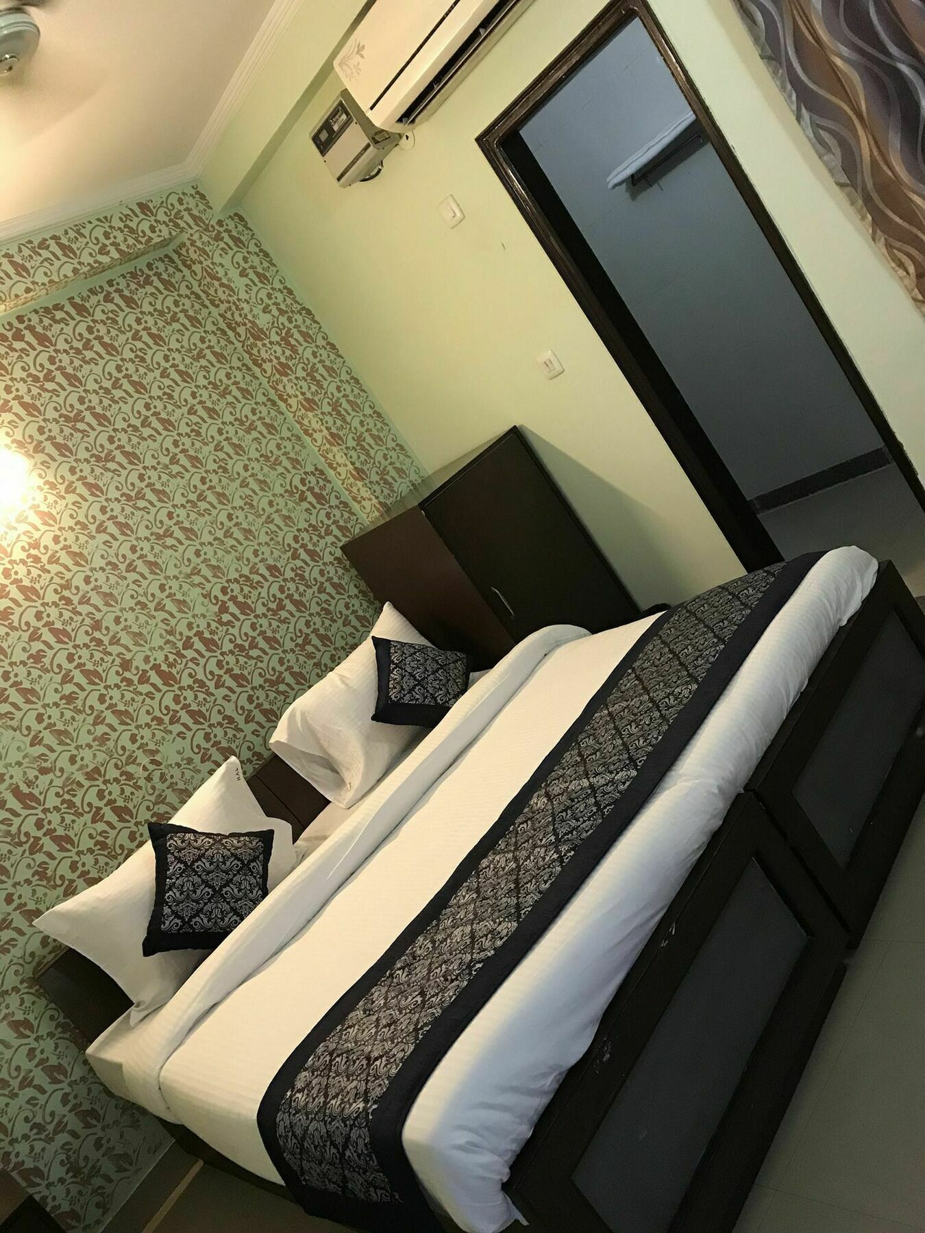 Hotel Aero Look New Delhi Eksteriør bilde